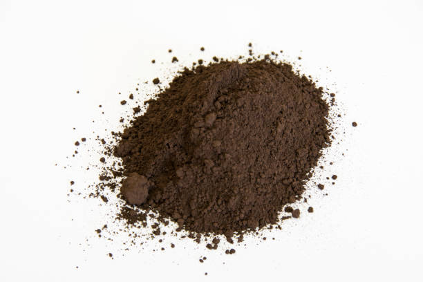 istock brown pigment isolated over white background 957845854