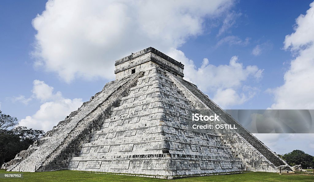 Kukulkan Pyramide in Chichen Itza - Lizenzfrei Antike Kultur Stock-Foto