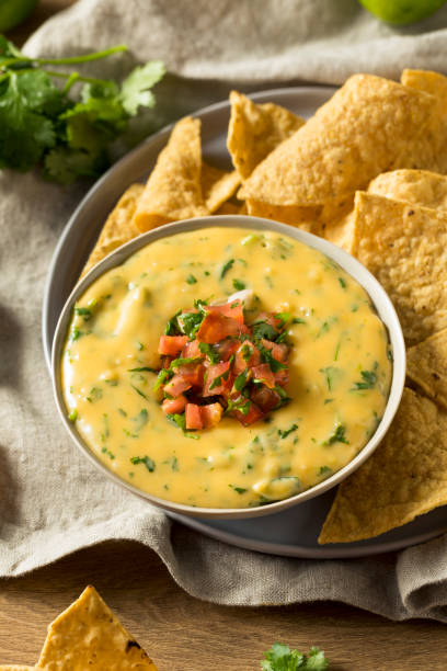 istock Spicy Homemade Cheesey Queso Dip 957887346
