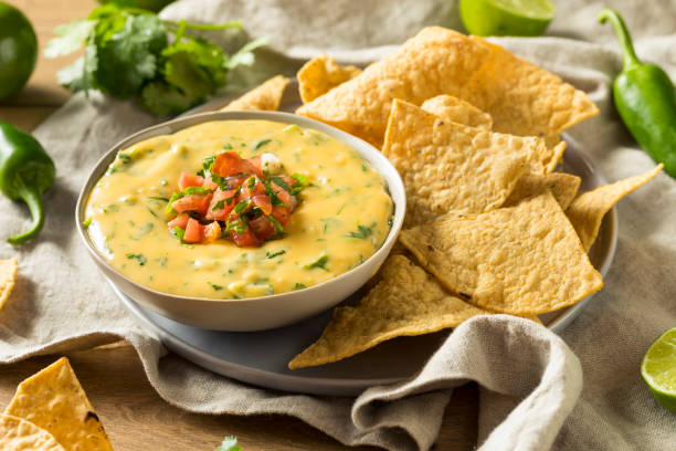 istock Spicy Homemade Cheesey Queso Dip 957887424