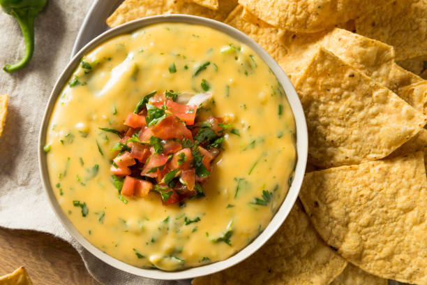 istock Spicy Homemade Cheesey Queso Dip 957887490