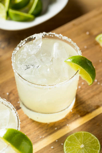 istock Alcoholic Lime Margarita with Tequila 957888806