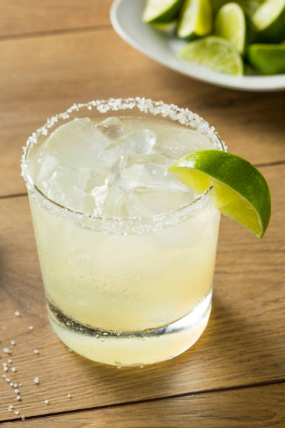 istock Alcoholic Lime Margarita with Tequila 957889160