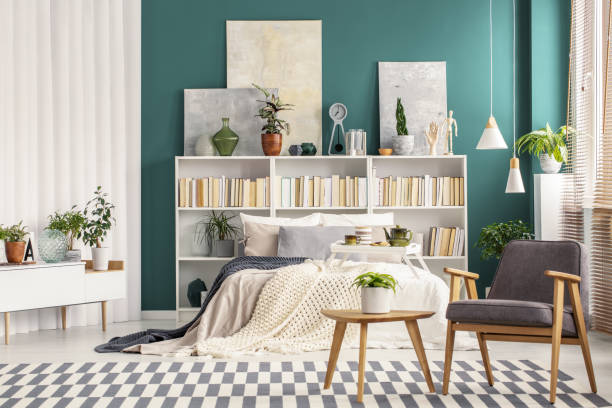 istock Emerald green wall in bedroom 957956212
