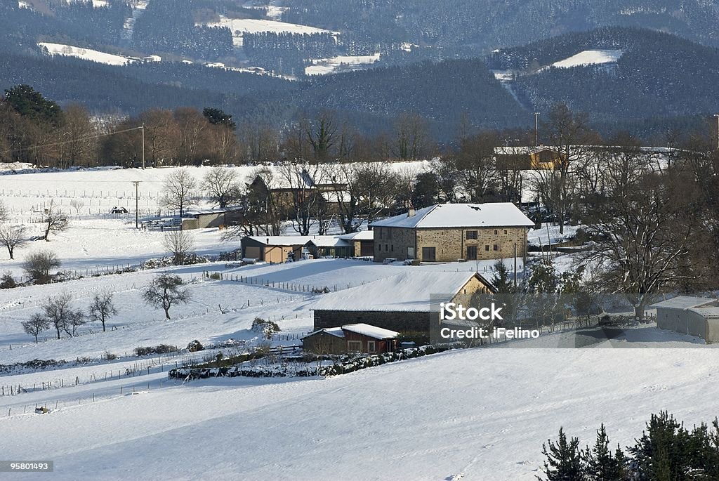 Nívea village (País Vasco, España - Foto de stock de Invierno libre de derechos