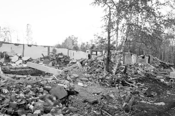 istock Ruins of a house among trees. Autumn 2017. 958025738