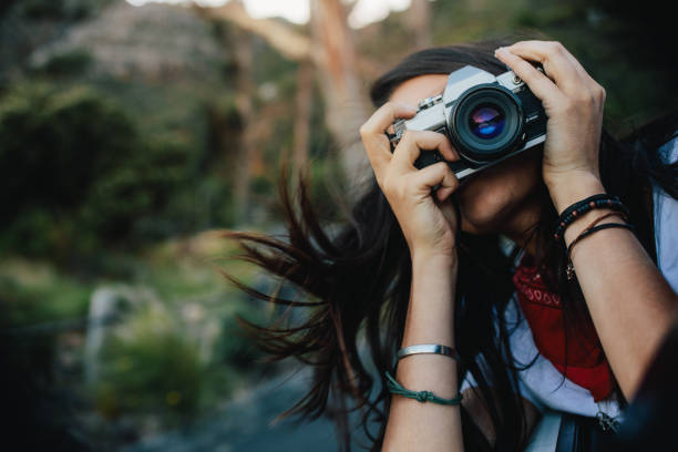 istock Making memories of her travel 958045550