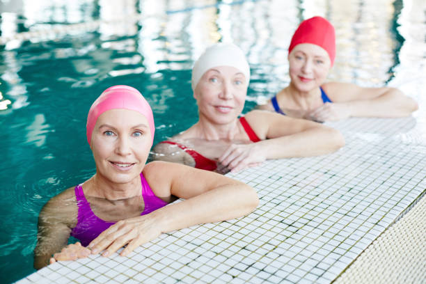 istock Leisure in swimming-pool 958051434