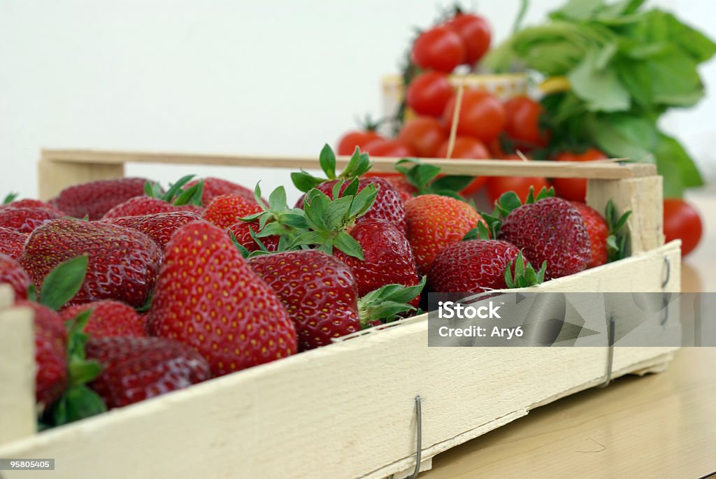 Fragole - Foto stock royalty-free di Basilico