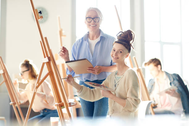 istock Lesson of painting 958065126