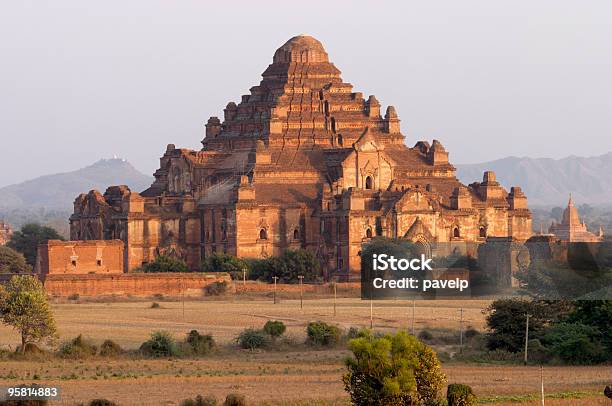 Dhammayangyi Pahto - zdjęcia stockowe i więcej obrazów Architektura - Architektura, Bagan Archaeological Zone, Bez ludzi