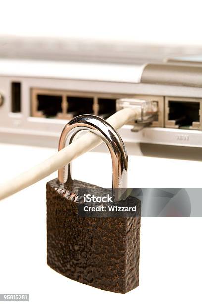 Sicurezza Di Rete - Fotografie stock e altre immagini di Acciaio - Acciaio, Close-up, Codice