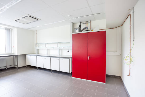 cupboard for industrial gas bottles safety Gas cylinder cabinets for indoor storage for lab flammable cabinet stock pictures, royalty-free photos & images