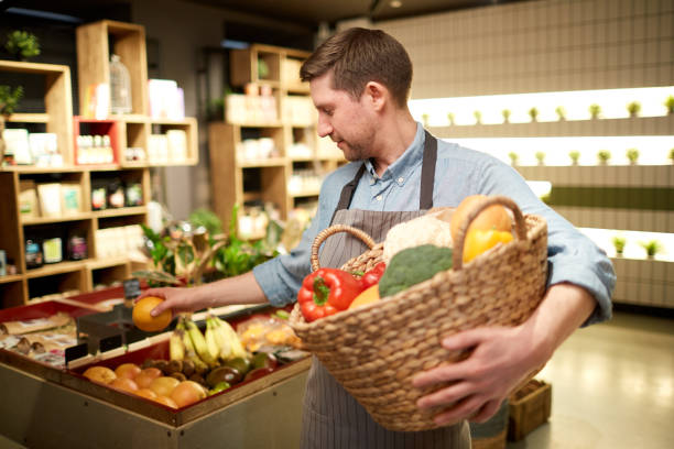istock Vendor of vegs 958182210