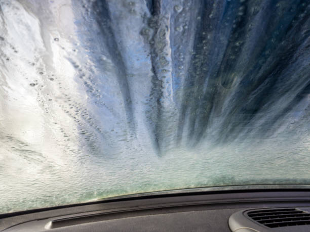 istock Brushing in the car wash 958205780