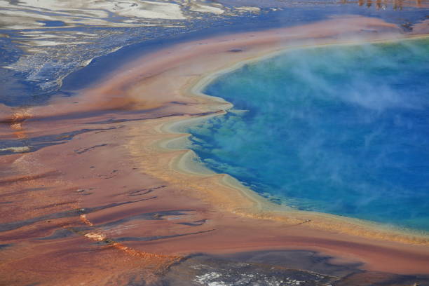 istock Grand Prismatic Spring in Yellowstone National Park 958209026