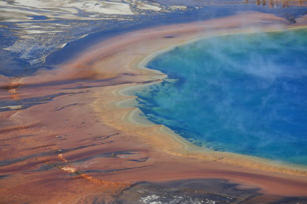 istock Grand Prismatic Spring in Yellowstone National Park 958209028