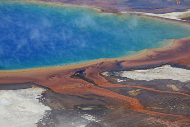 istock Grand Prismatic Spring in Yellowstone National Park 958209412