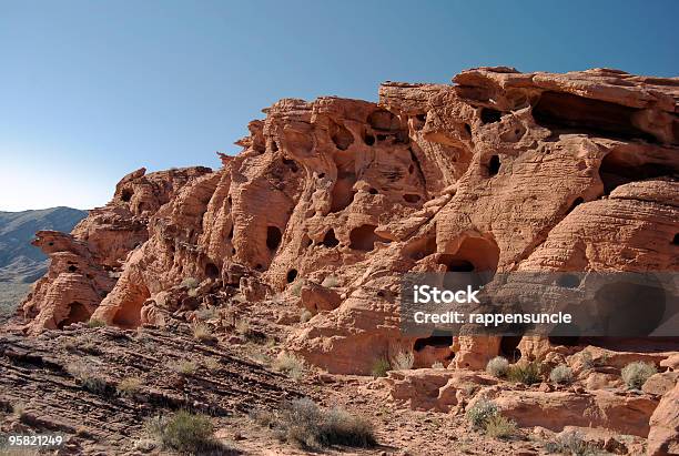 Blocchi In Arenaria Ridge - Fotografie stock e altre immagini di Caverna - Caverna, Nevada, Arenaria - Roccia sedimentaria