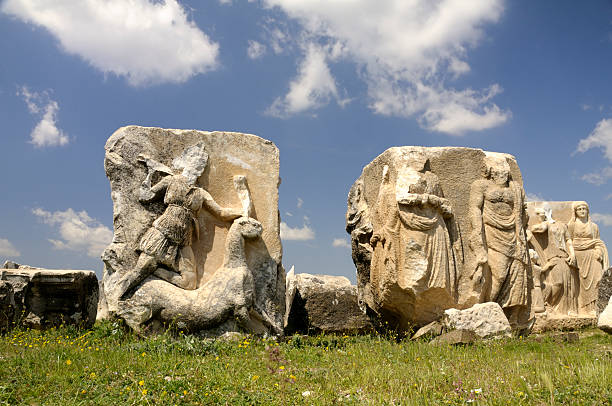 cidade antiga herakleia salbace - denizli roman mythology antiquities travel destinations - fotografias e filmes do acervo