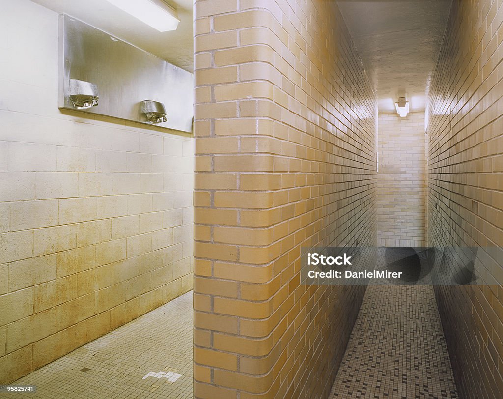 Centre de détention de douches pour hommes, - Photo de Adulte libre de droits