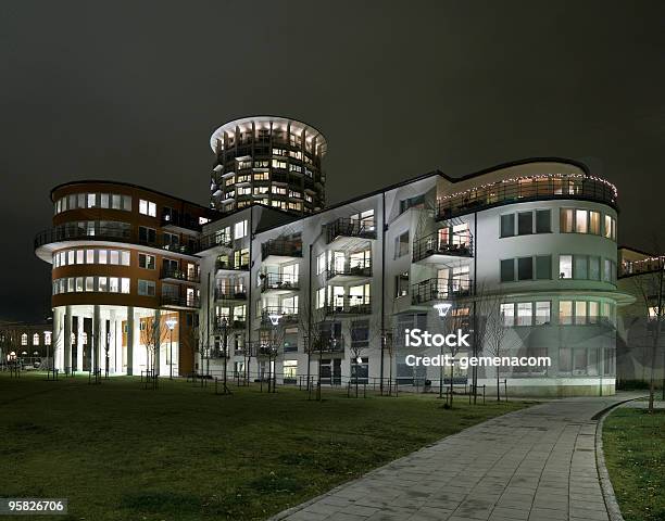 Recidential Edifici Di Notte - Fotografie stock e altre immagini di Casa - Casa, Industria edile, Stoccolma