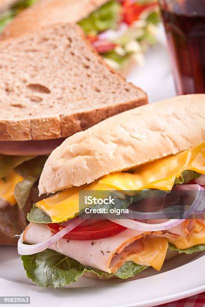 Grupo De Sabrosos Sándwiches Foto de stock y más banco de imágenes de Alimento - Alimento, Bebida, Bebida sin alcohol