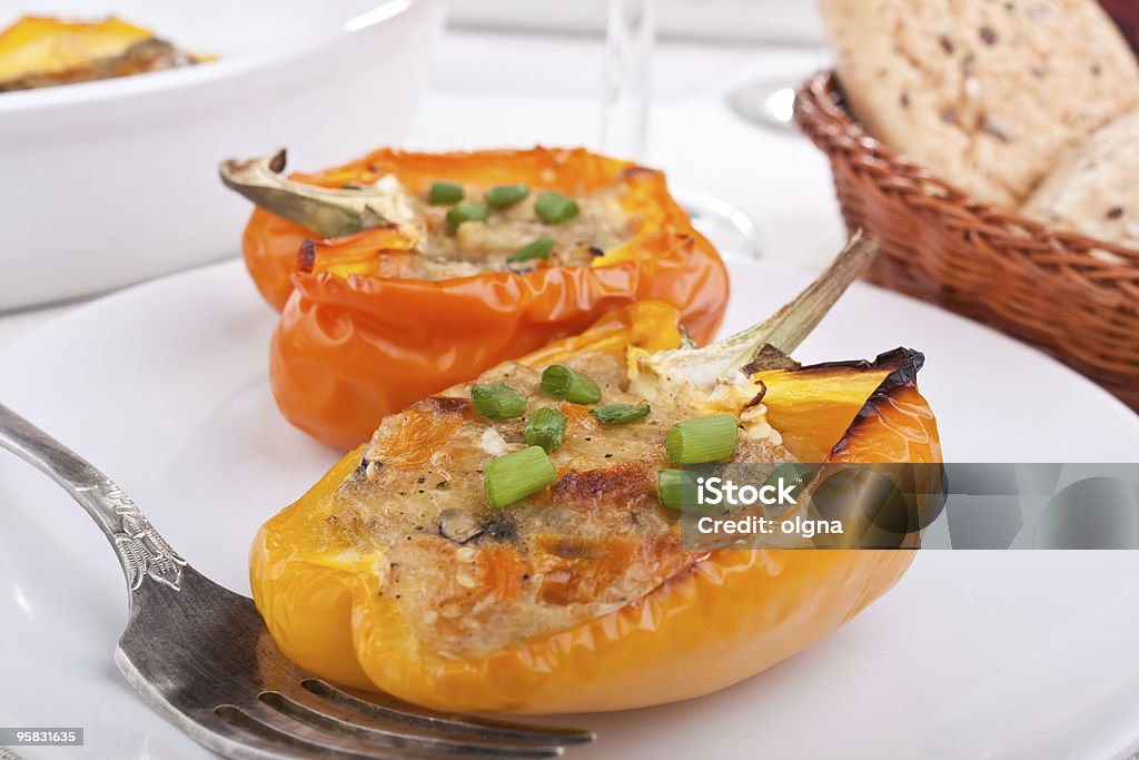 Peperoni ripieni di formaggio - Foto stock royalty-free di Alimentazione sana