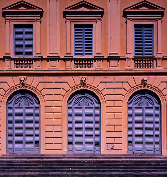 Facade of an old Italian Mansion_XXL  vacation rental mask stock pictures, royalty-free photos & images