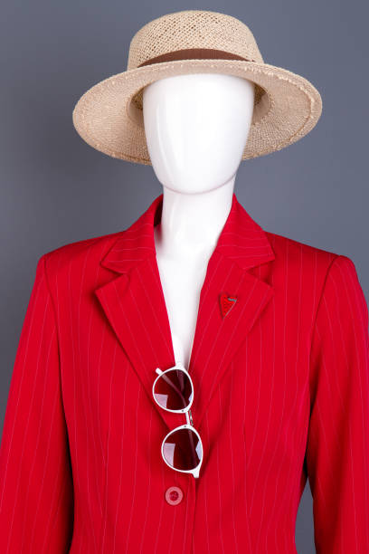 istock Straw hat, red blazer and sunglasses. 958560046