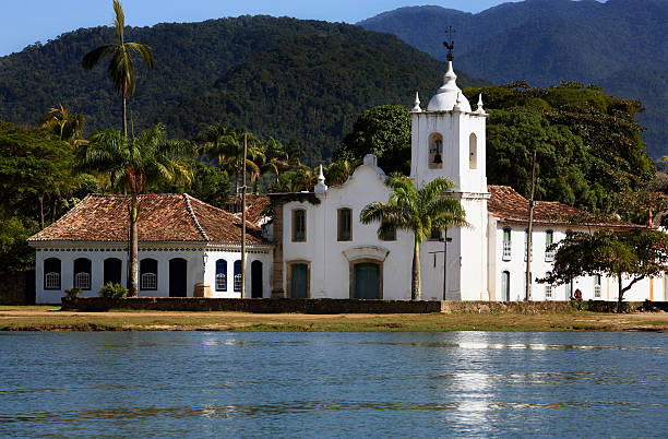 Night photo of the historic city center of Paraty - RJ - Brazil. Date: 30/09/2012