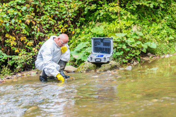 istock Scientist examing toxic water 958693274
