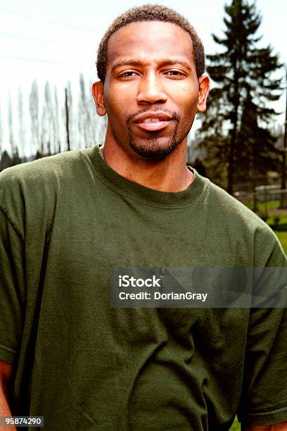 Foto de Preto Masculino e mais fotos de stock de 20 Anos - 20 Anos, Adulto, Afro-americano