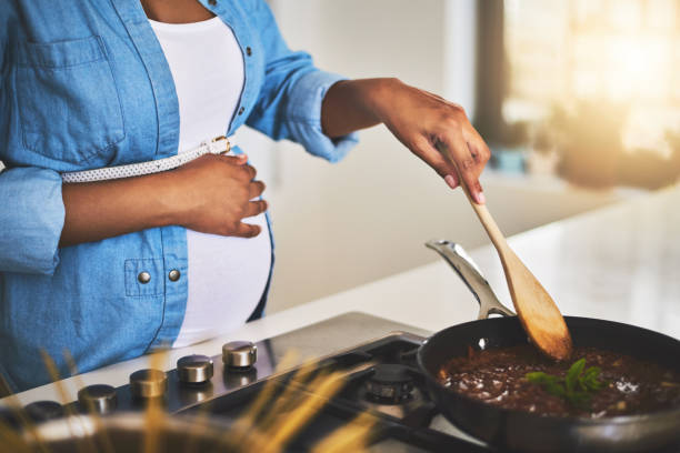 istock Some home cooked loving for baby bump 958841778