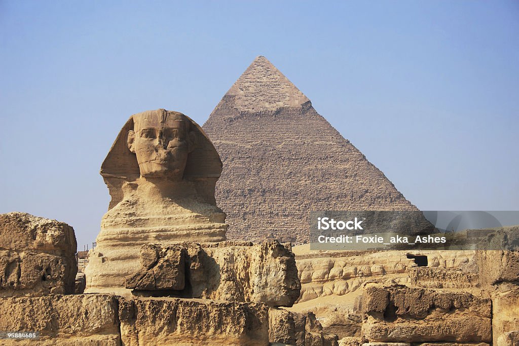 Sfinge e Piramide - Foto stock royalty-free di Africa