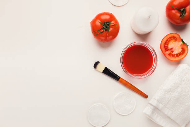 istock Handmade tomato face mask for home skin care 958858280