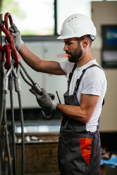 istock Man working in metal industry 958858770