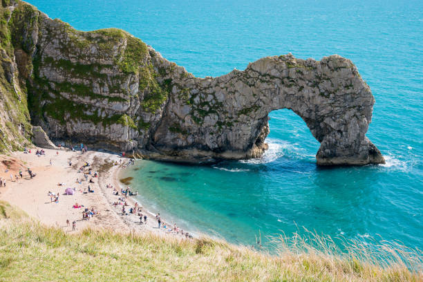 durdle 문, 영국, 주라기 해안 세계 유산에에서도 싯 - coastline dorset footpath durdle door 뉴스 사진 이미지