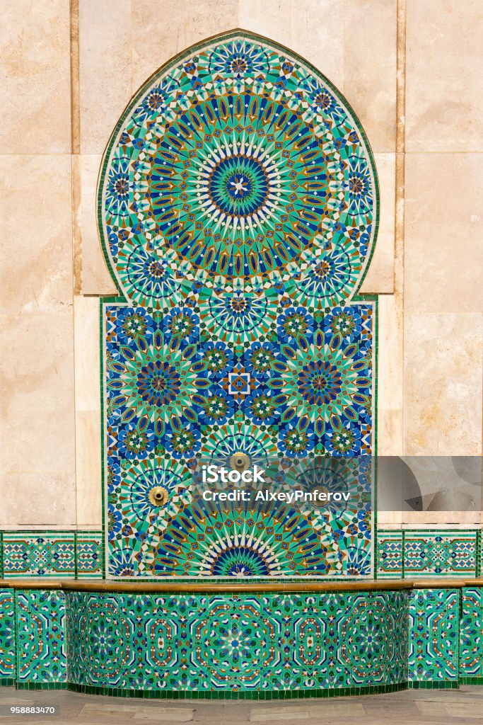 Detalle de la decoración de la mezquita de Hassan II en Casablanca Marruecos - Foto de stock de Marrakech libre de derechos