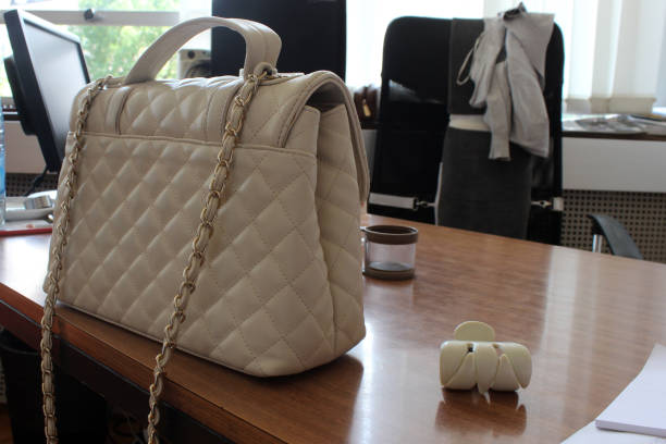 istock Woman handbag 958887198