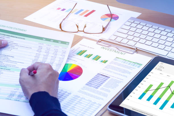 istock Business Investment Risk Analysis 958895352