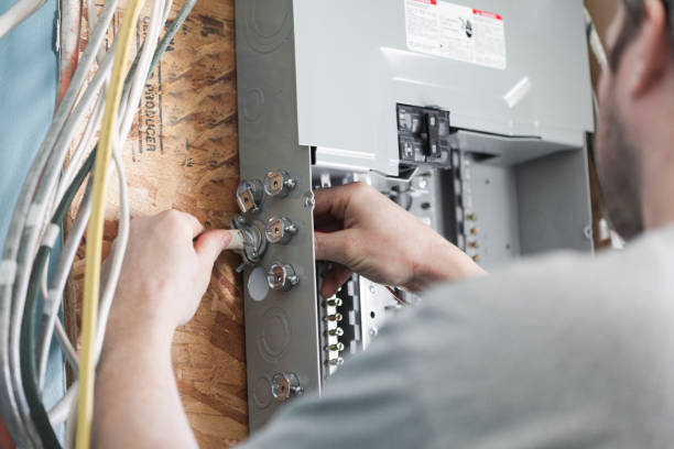 istock Electrician Upgrading a Homes Distribution Board 958969064