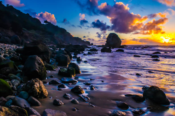 istock Sunset on San Francisco Bay in California 959076232