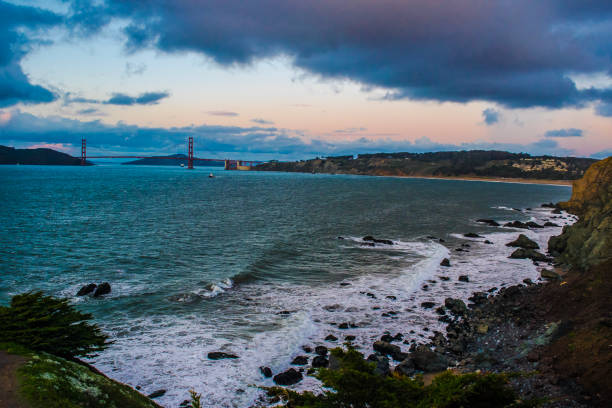 istock Sunset on San Francisco Bay in California 959076352