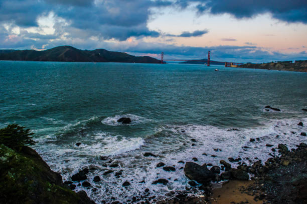 istock Sunset on San Francisco Bay in California 959076378