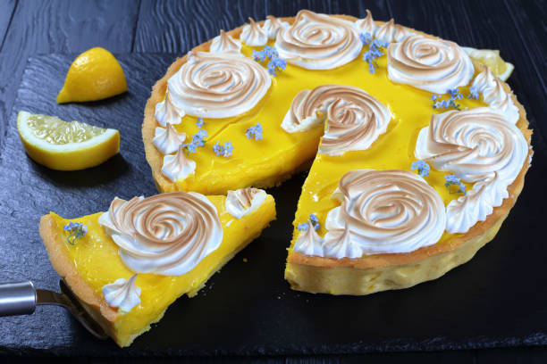 istock lemon tart gold Lemon pie 959085032
