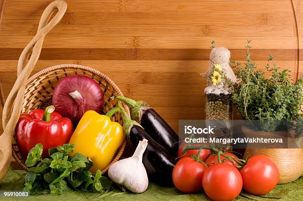 야채 음식 위에서 0명에 대한 스톡 사진 및 기타 이미지 - 0명, 가정 생활, 가지-채소