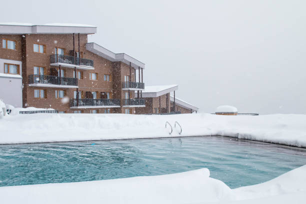 istock Swimming pool in the mountains 959106192