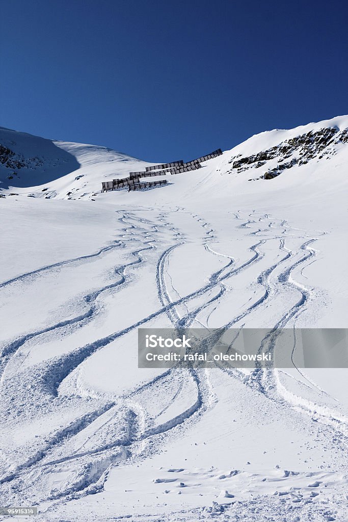 Pistes de Ski sur la montagne - Photo de Activité libre de droits