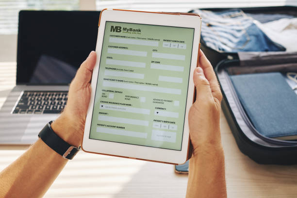 istock Online bank in touchpad 959198538